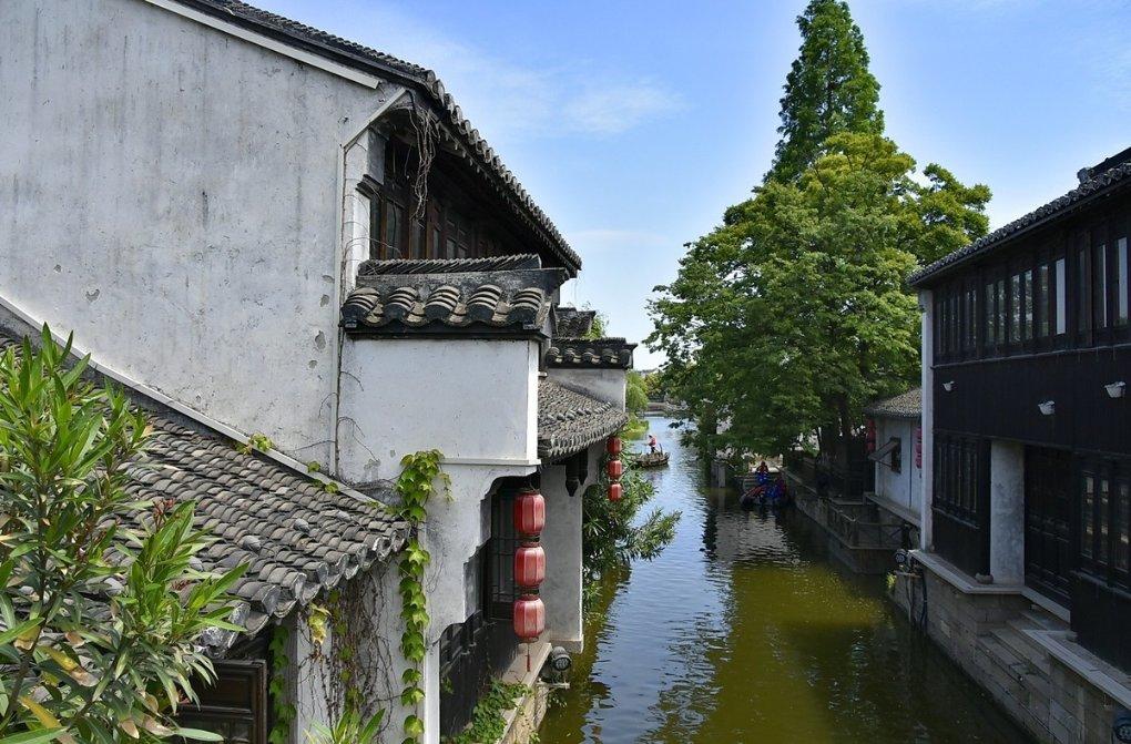 陕西女子被父亲3次烧毁录取通知书，父亲的这种行为是否合法？